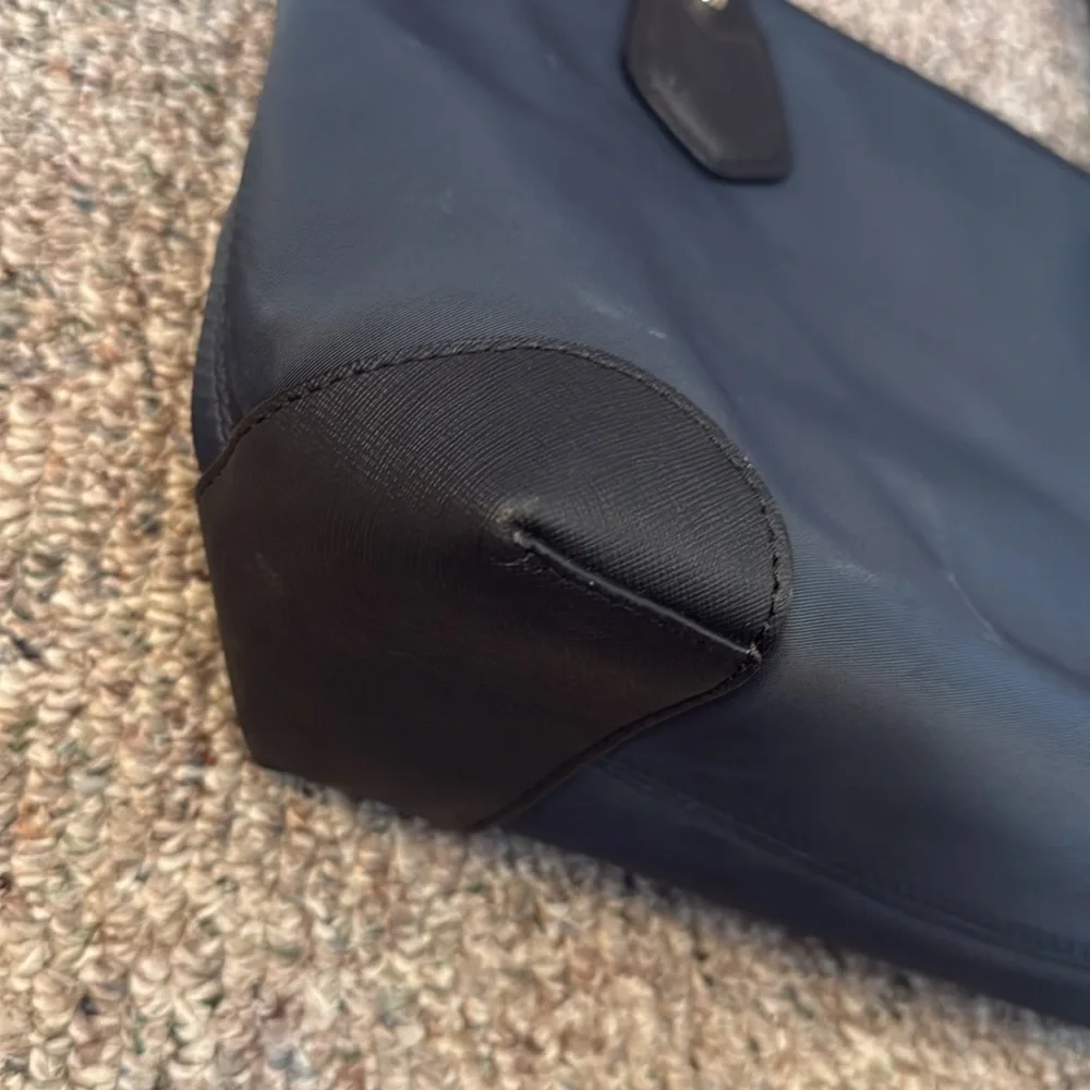 Michael Kors purse - Picture 6 of 7